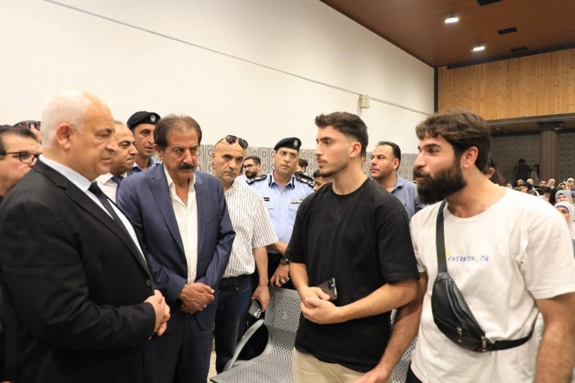 صور...وزير الداخلية يزور معبر الكرامة ويؤكد على مواصلة الجهود لتحسين الخدمات المقدمة للمواطنين