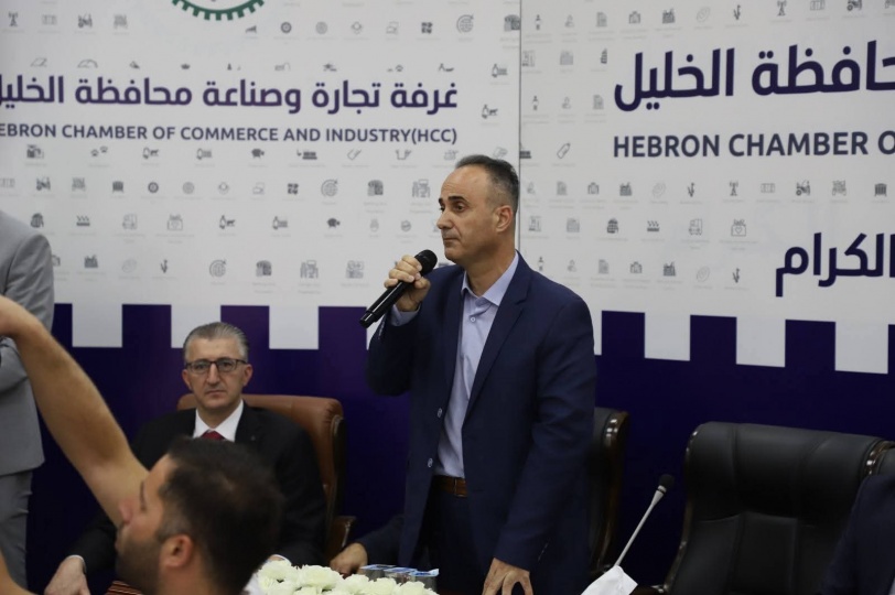 الخليل غاضبة.. دعوات لاستقالة الحكومة وتهديد بالاضراب وشل الاقتصاد