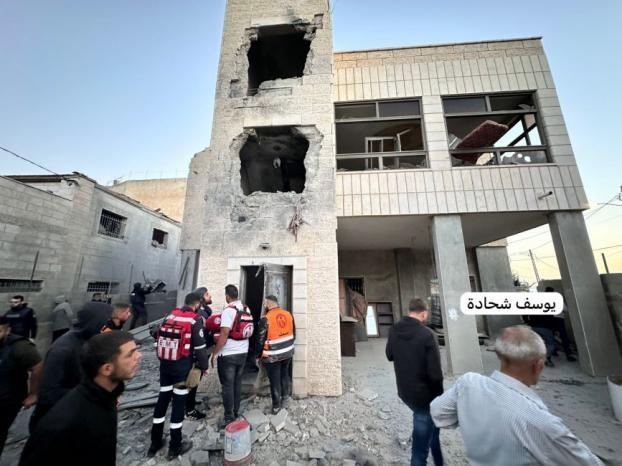 صور...الاحتلال يفجّر منزل عائلة الشهيد مثنى عمرو في بلدة القبيبة بالقدس