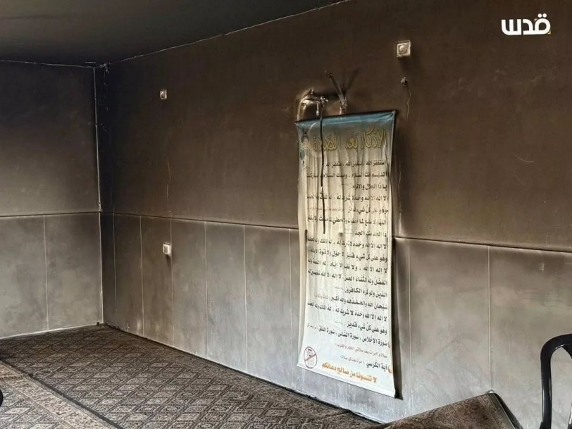 صور...مستوطنون يحرقون مسجدا وعددا من المركبات في جيبيا شمال غرب رام الله