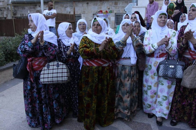 صور/ مهرجان "المفتول وزهرة الريف" في بلدة بيرزيت... فوز فتاة من عصيرة الشمالية بلقب ملكة جمال الريف