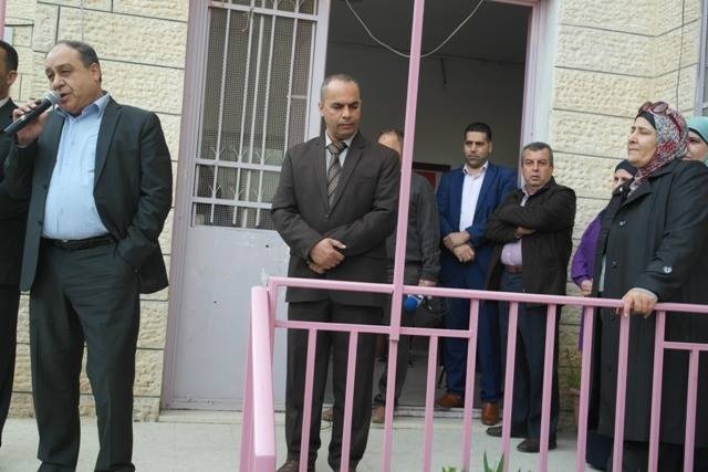 محافظ جنين يفتتح اليوم الدراسي في مدرسة بنات الإبراهيميين ويدعو لانتظام الدراسة في باقي المدارس