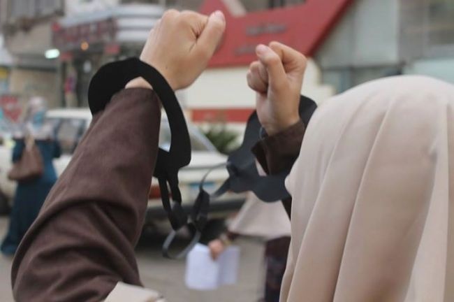 الأحتلال يحكم بالسجن على طالبة مدرسة من جنين