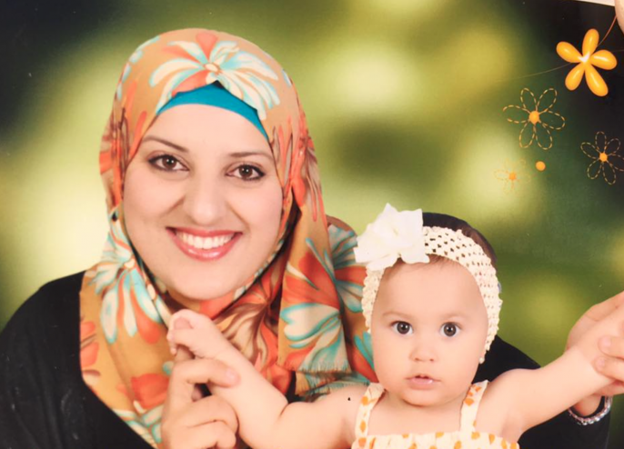 شاهد: بحسرة وألم تلقت عائلة المواطنة "نسرين حماد" من جنين نبأ وفاتها الشهر الماضي بتفجيرات مطار تركيا