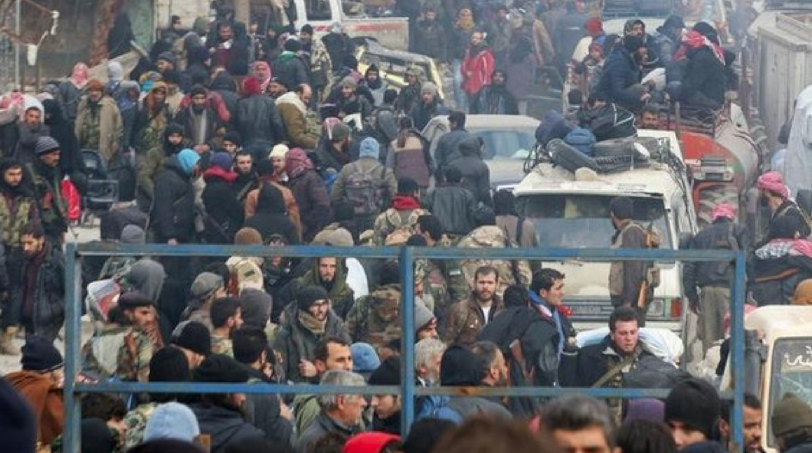 حلب.. المعارضة تتوقع إخراج نحو 20 ألف شخص خلال ساعات