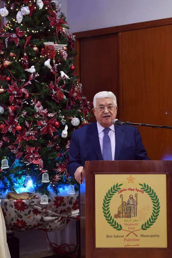بالصور...الرئيس يفتتح شارعي المطران كابوتشي ومحمود عباس في بيت ساحور