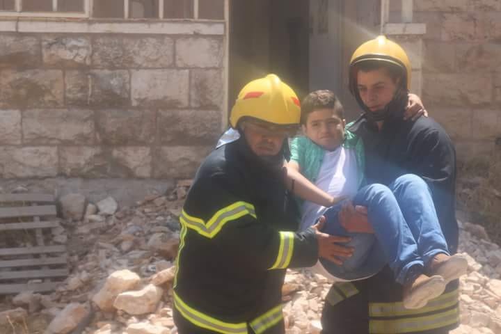 بالصور..الدفاع المدني ينفذ مناورة تحاكي وقوع زلزال في بلدة الرام