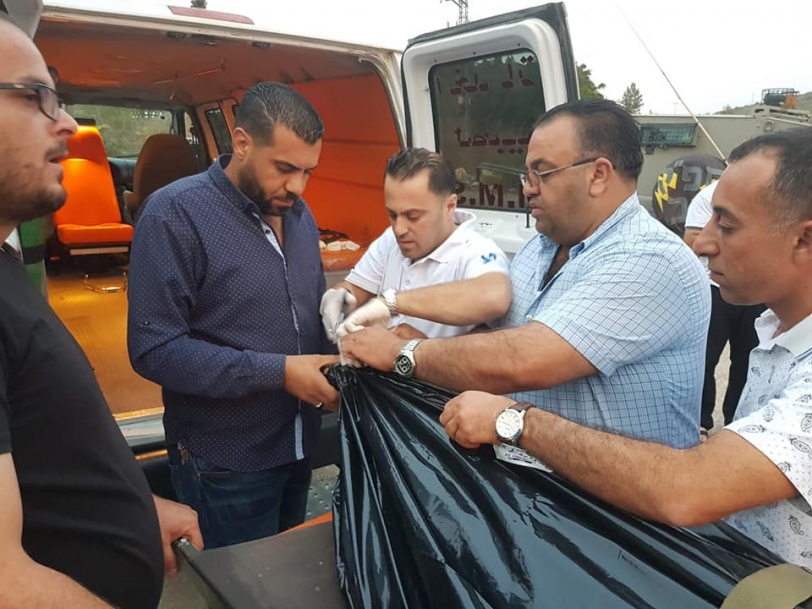بالصور..الاحتلال يسلم جثمان الشهيد الريماوي