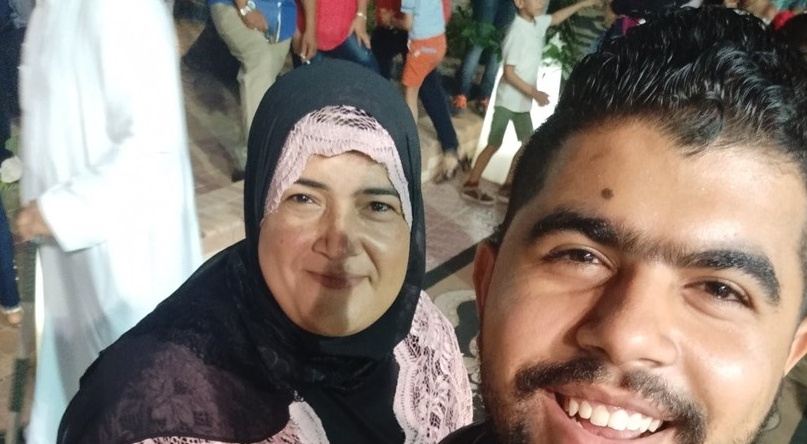 الحبس المنزلي يحرم طفلا من الدراسة
