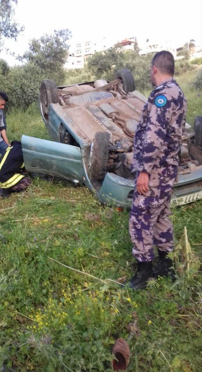 3 إصابات بحادث إنقلاب مركبة غير قانونية غرب جنين وهروب المصابين