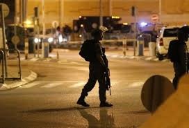 الاحتلال يغلق حاجز قلنديا في كلا الاتجاهين