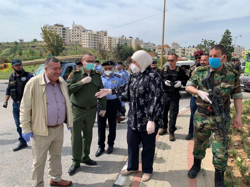 صور...د.ليلى غنام تطلق خدمة المرورو الالكتروني على حواجز المحبة