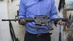 الشرطة تضبط سلاح (m16)اطلق منه النار في حفلة زفاف برام الله